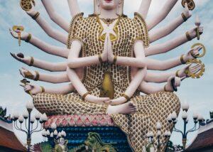 Buddha statue during daytime